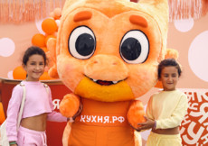 3 000 пышек и 4 000 чашек чая и кофе: КУХНЯ.РФ познакомилась с Петербургом