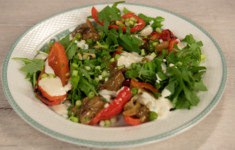 Салат из запечённого перца и белых грибов