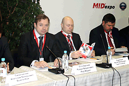 Генеральный директор «Ред Медиа» принял участие в заседании Круглого стола на выставке CSTB’ 2012
