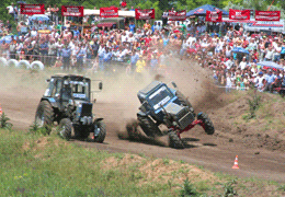 Телеканал «Авто Плюс» рекомендует скоростное шоу — гонки на тракторах!