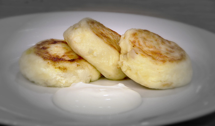 Сырники - рецепт сырников из творога от Бaбушки Эммы с фото и видео