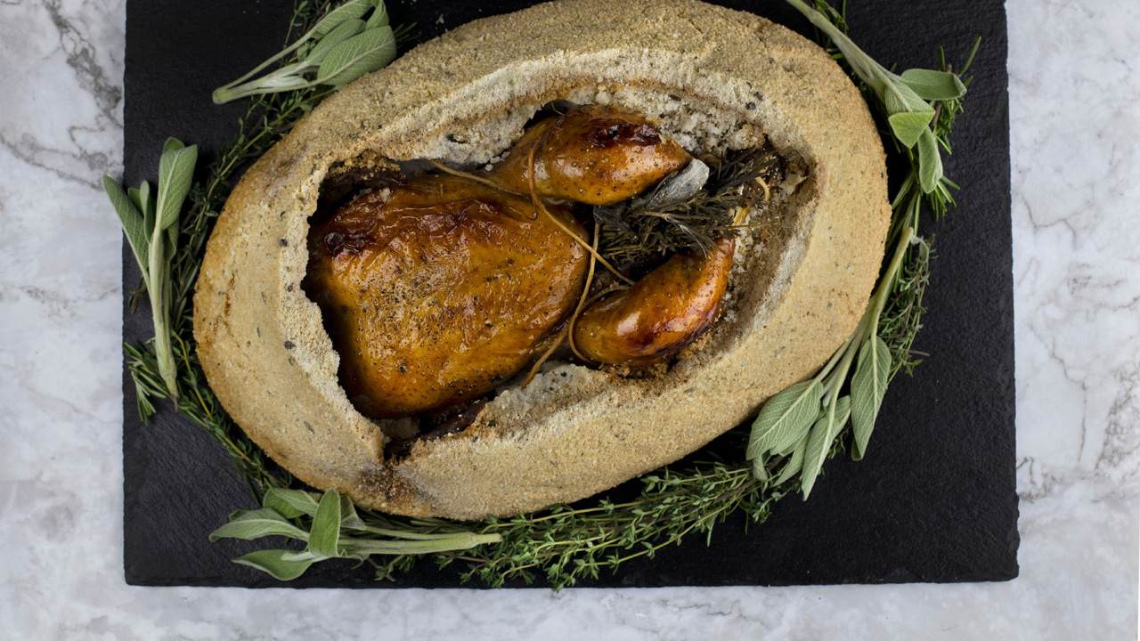 Простые способы приготовления курицы в духовке целиком